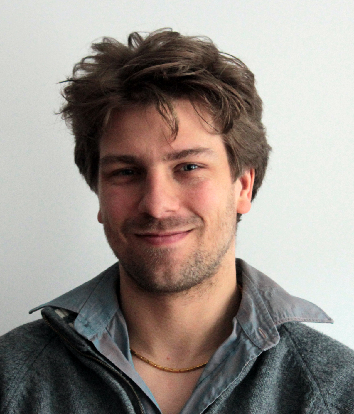 Dr. Julien Colomb shares his time between a post doc at the Humbold university (Berlin, Germany) and the development of his startup "www.drososhare.net".